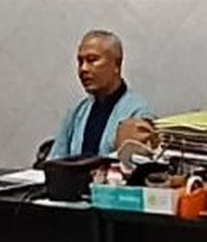 Mengelola persuratan dan tata kelola regulasi Yayasan dan Pengembangan Personalia